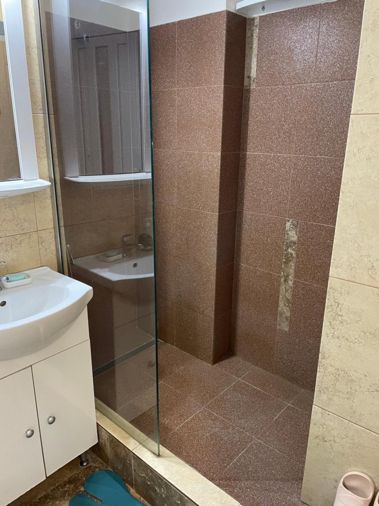 Nikolasstudiocenter Плоешти Экстерьер фото