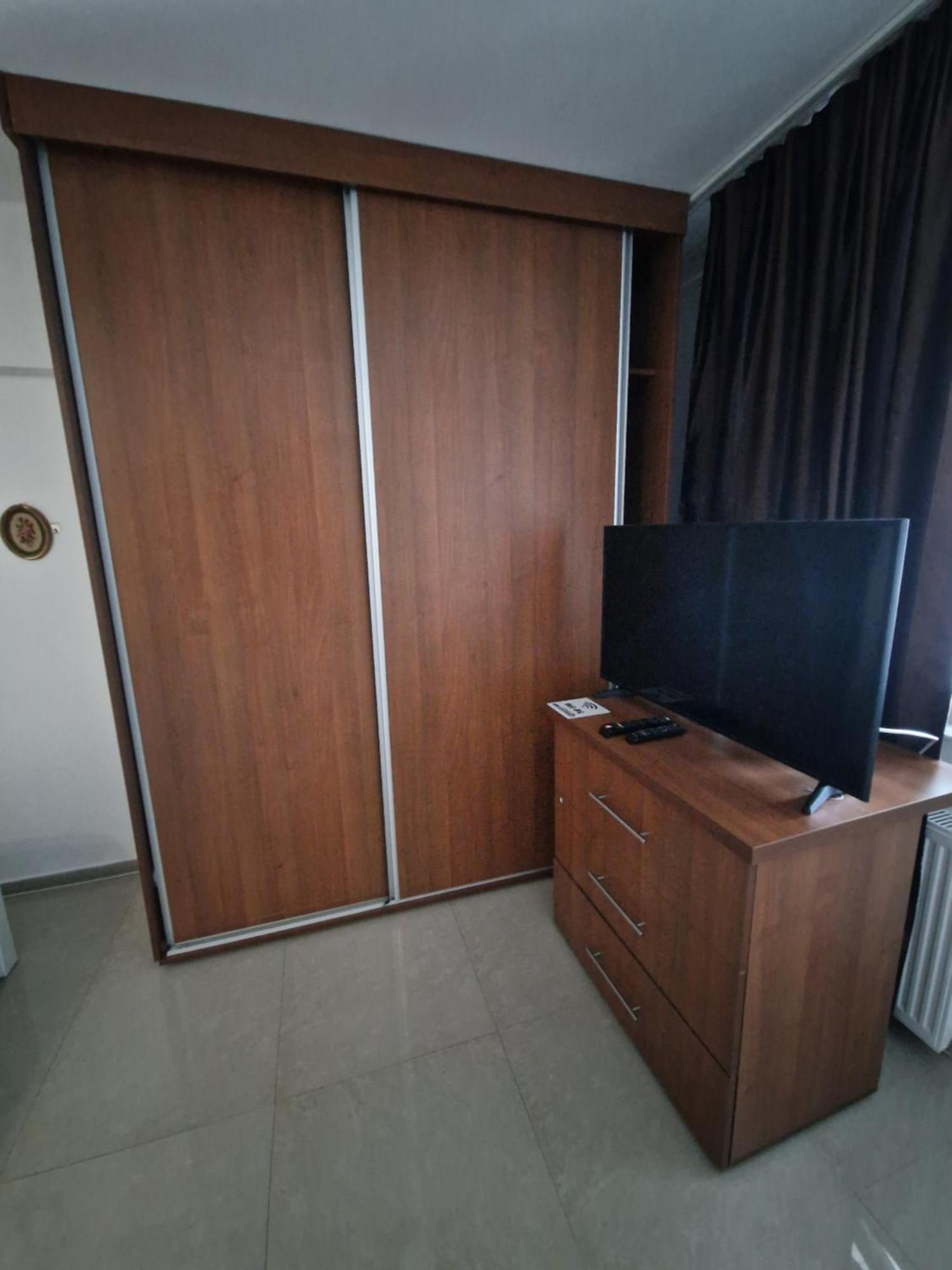 Nikolasstudiocenter Плоешти Экстерьер фото