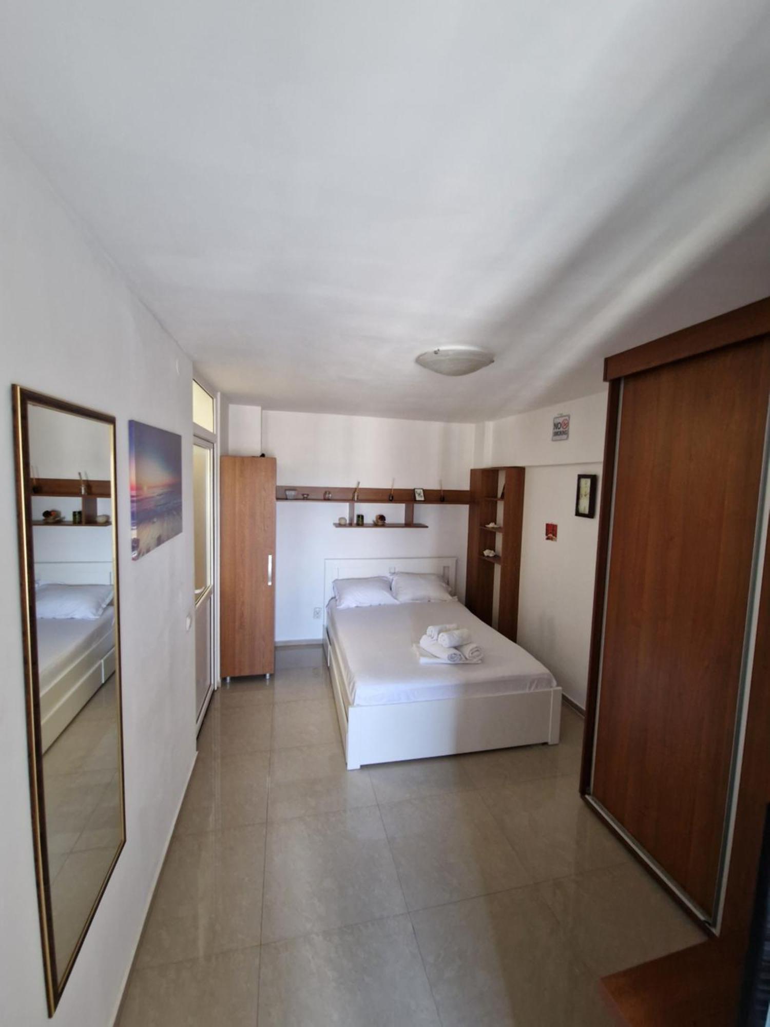 Nikolasstudiocenter Плоешти Экстерьер фото